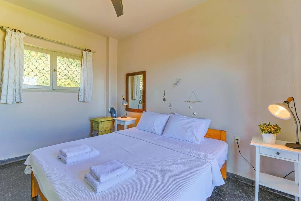 The Bright House By The Sea Villa Afytos Exterior photo